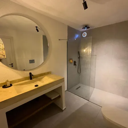 Hotel Artotel