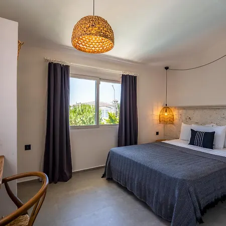 Hotel Artotel *
