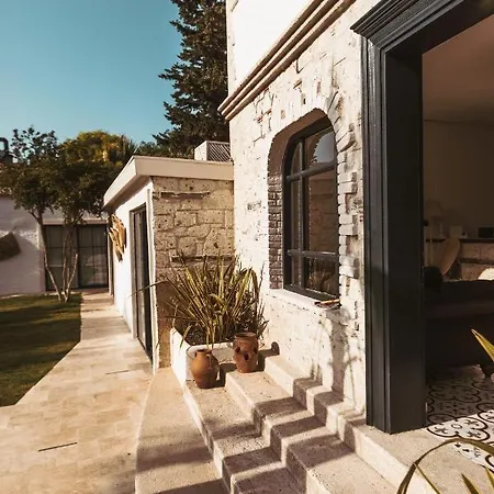 Artotel Отель *